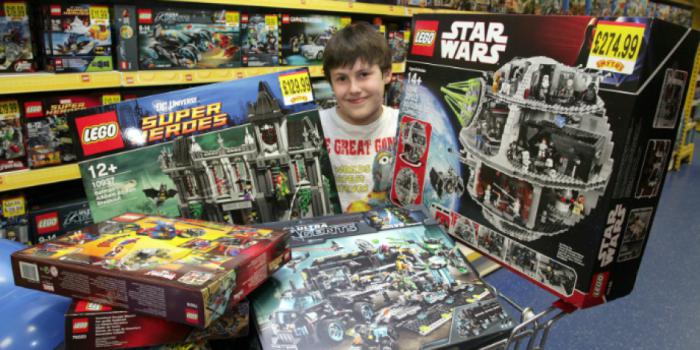 Wat een jongen 12 jaar geven: cadeau-ideeën