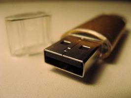 De flash drive beschermen - hoe te beveiligen?