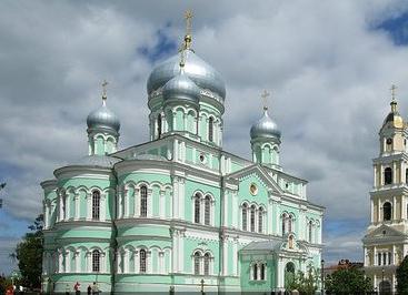 Serafimo-Diveevsky-klooster: foto en beschrijving